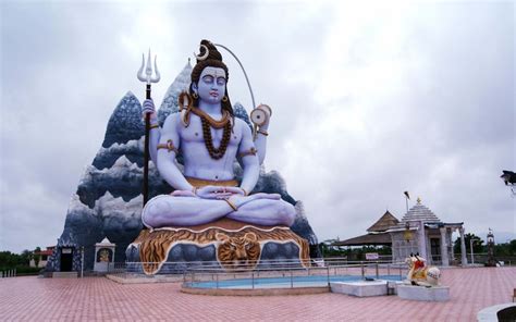 महामृत्युंजय मंत्र -- मृत्युंजय महादेव त्राहिमाम शरणागतम् .Maha ...