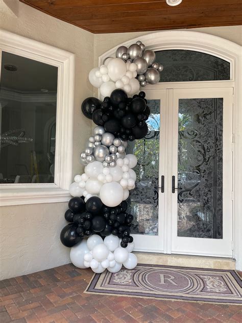 Graduation Balloon Garland | Ambiance