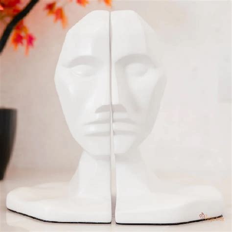 Philosophical Human Face Bookend – PoojaBox