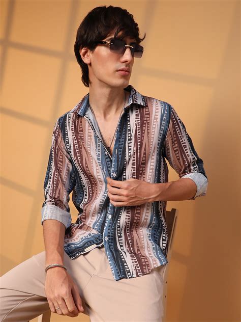₹854 | Campus Sutra men's Multicolour Strokes Block Shirt - Campussutra
