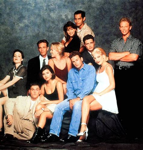 Pin by Christine on Sensación de vivir | Beverly hills 90210, Luke ...