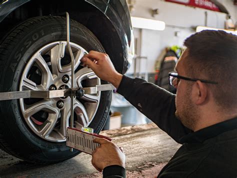 Laser Wheel Alignment System 的图像结果