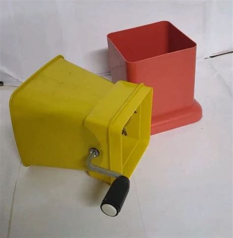 Chilly Cutter - Pexon Plastic Manual Chilli Cutter Trader - Wholesaler ...