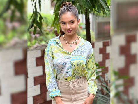 Anushka Sen, Anushka Sen photos, Anushka Sen hot photos, Anushka Sen ...