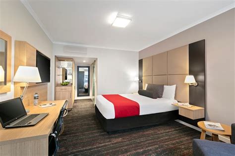 QUALITY HOTEL PARKLAKE SHEPPARTON (Victoria) - Hotel Reviews, Photos ...