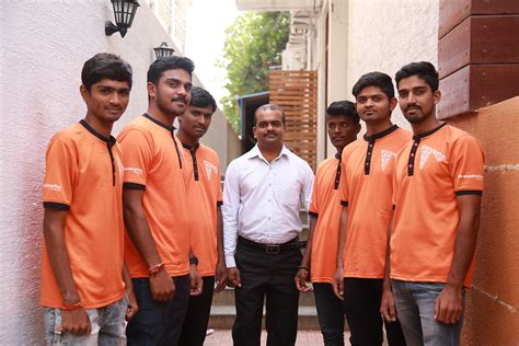 Bridging the Last Mile of Deliveries in India | Shadowfax