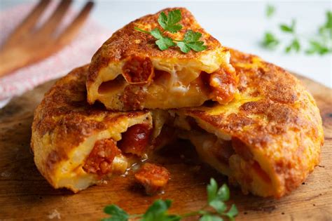 Paso a paso para hacer tortilla de papa y chorizo | EL ESPECTADOR