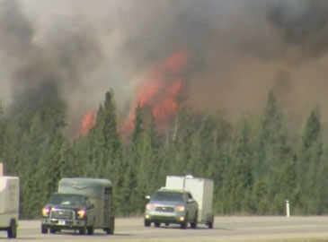 Alberta fire continues to grow: Officials