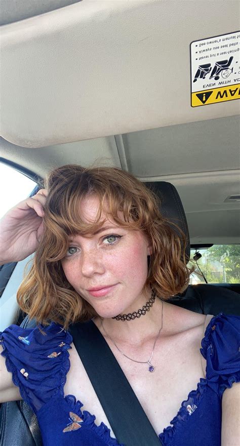 Please help with my bangs :( : r/femalehairadvice