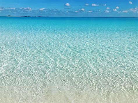 Why is the water in the Bahamas so blue? – Escape to Great Harbour Cay