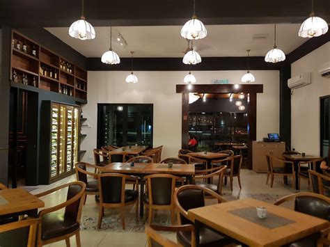 MONDRIAN RESTAURANT CAFE, Melaka - Menu, Prices & Restaurant Reviews ...