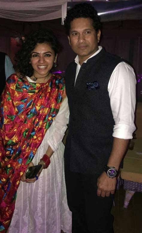 Indian Idol 9 contestants meet Cricketing Legend Sachin Tendulkar ...