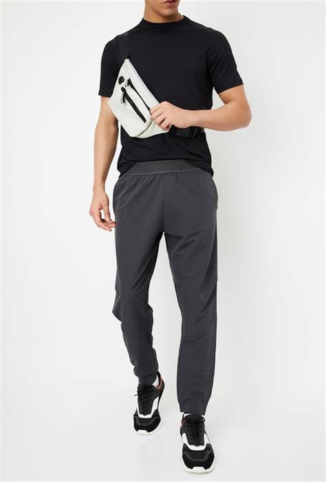 Buy Track Pants for Men Online Starting at ₹599 | Max Fashion