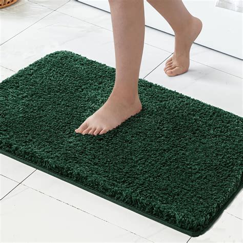 Amazon.com: MIULEE Christmas Dark Green Absorbent Bath Rugs, Soft ...