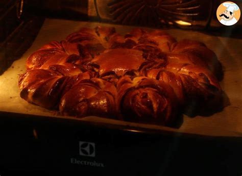 Snowflake brioche with nutella