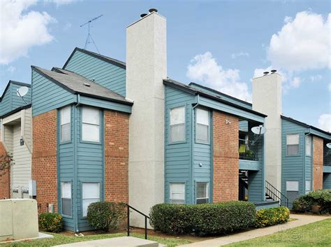 Laurels of Sendera | Apartments in Arlington, TX