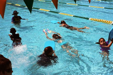 Swimming Lessons 的图像结果