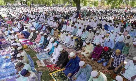 Eid prayers 'not allowed' at Jama Masjid in Srinagar