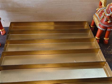 Borders, Metal borders