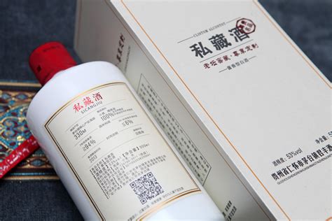 巨灵设计 x 肇庆20支 | 兔年纪念酒·城市主题白酒设计_广州巨灵包装设计-站酷ZCOOL