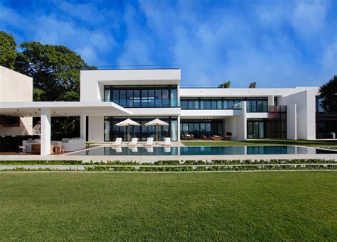 9 Modern White House Design | Modlust