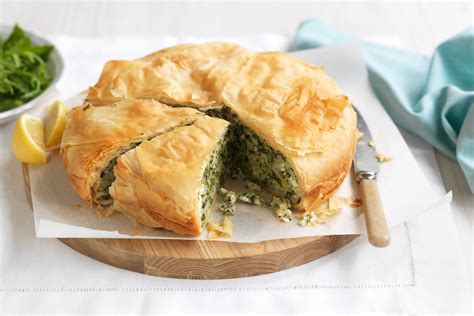 Greek Spinach And Feta Pie – Spanakopita Greek Recipe – TWYPA