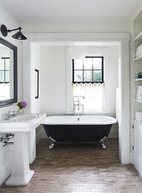 An Expert Guide to Bathtub Reglazing: Costs, Process, and More