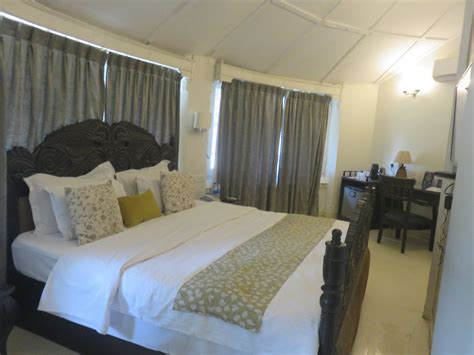 MPT ROCK END MANOR PACHMARHI (Madhya Pradesh) - Hotel Reviews, Photos ...