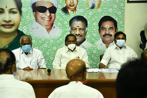 நாளை மாவட்டச் செயலாளர்கள் கூட்டம்: அதிமுக தலைமை அலுவலகத்தில் இபிஎஸ் ...