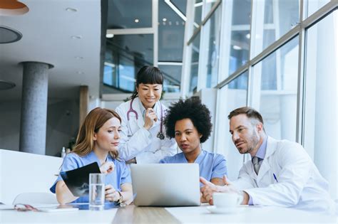 Per Diem vs. Full-Time Work: Which Path Is Right for You?