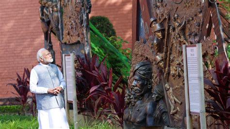 Birsa Munda Jayanti: PM Modi Becomes First Prime Minister To Visit Folk ...