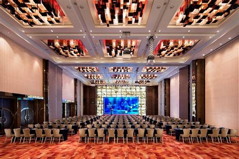 HILTON GUANGZHOU TIANHE - Hotel Reviews, Photos, Rate Comparison ...