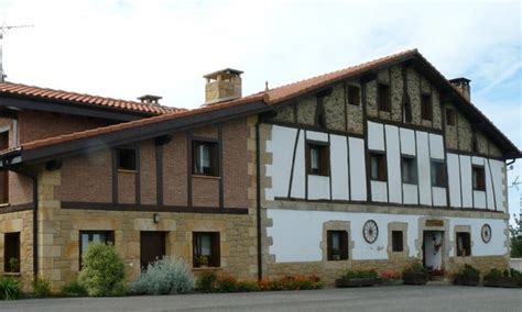 LANDARBIDE ZAHAR (Aia) - Apartment Reviews, Photos, Rate Comparison ...