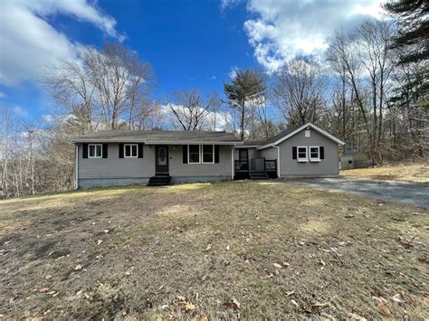 33 Blain Rd, North Grosvenordale, CT 06255 | Homes.com