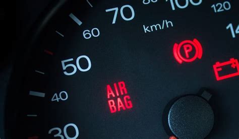 Nissan Altima Airbag Light Stays On 的图像结果