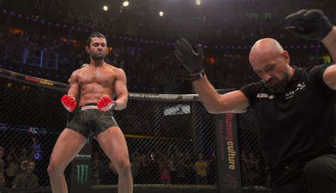 Vijay Deverakonda Takes On Mike Tyson In Karan Johar's Action-Packed ...