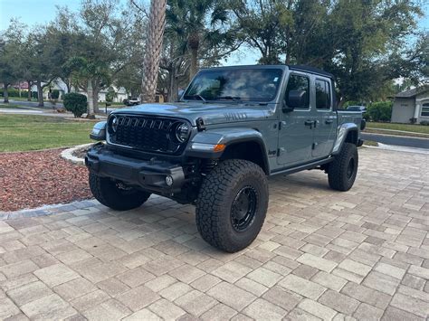 PIC Request - Willy’s trim on 35s with Lift | Jeep Gladiator (JT) News, Forum, Community ...