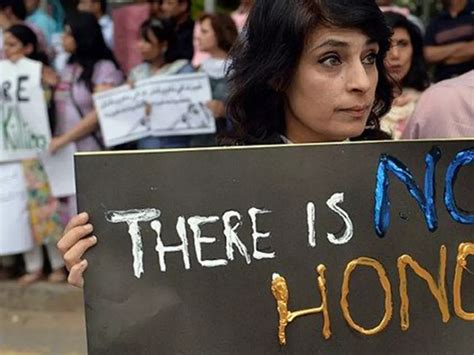 Pakistani Man Killed For 'Honour' Over Affair In Qandeel Baloch's ...