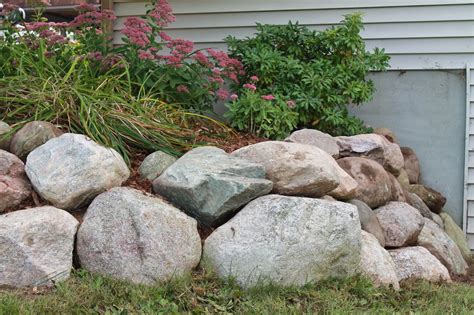 Landscape Design Guru: How To Build Dry Stacked Natural Stone Retaining ...