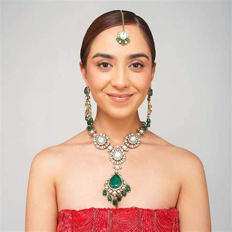 Buy Beryachi Yashvi Long Raani Haar with Earrings & Maangtikka Online