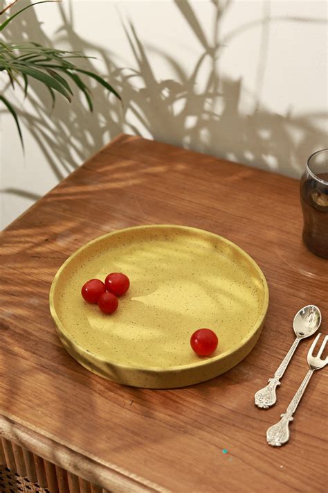 Round Coupe Shaped Platter Mustard – Craftribal