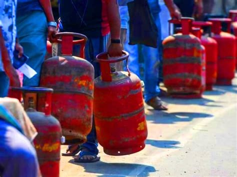 Free Gas Cylinder: ఉచిత గ్యాస్ సిలిండర్.. ప్రజలకు మరో భారీ శుభవార్త ...