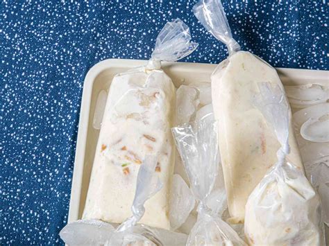 Bolis de Pay de Limón (Mexican Key Lime Ice Pops)