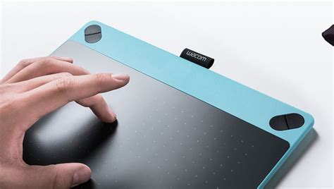 Buy Wacom H-490/K1-CX Small Comic Pen and Touch Tablet (6.7 inch ...