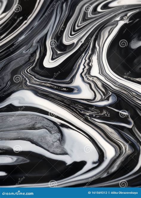 Streaks and Patterns when Mixing White Paint with Black Pigment before ...