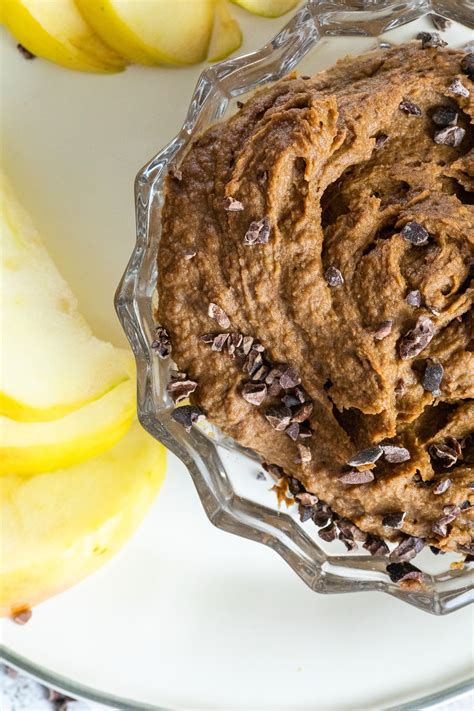 Vegan Brownie Batter Hummus (sugar free) - Ve Eat Cook Bake