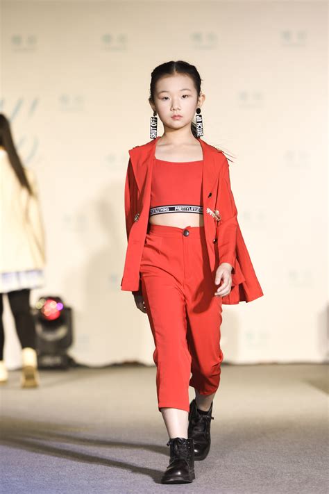 少儿模特培训 - 童模课程 - 济南博雅模特公司