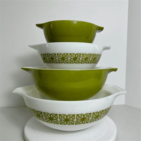 Your guide to vintage pyrex mixing bowl patterns – Artofit
