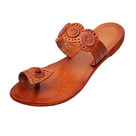Oriana Women's Kolhapuri Chappals Ethnic Leather Heels Kolhapuris For ...
