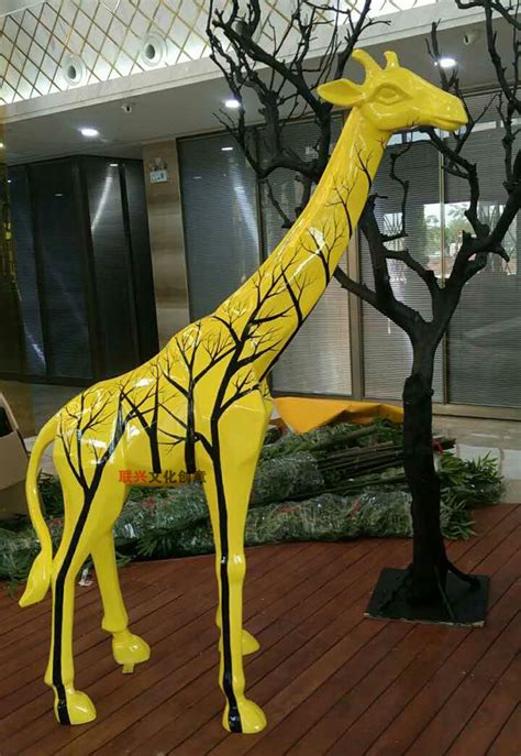 楼盘草坪装饰玻璃钢几何菱形抽象鹿雕塑绿化环境摆件|纯艺术|雕塑|港城雕塑 - 原创作品 - 站酷 (ZCOOL)